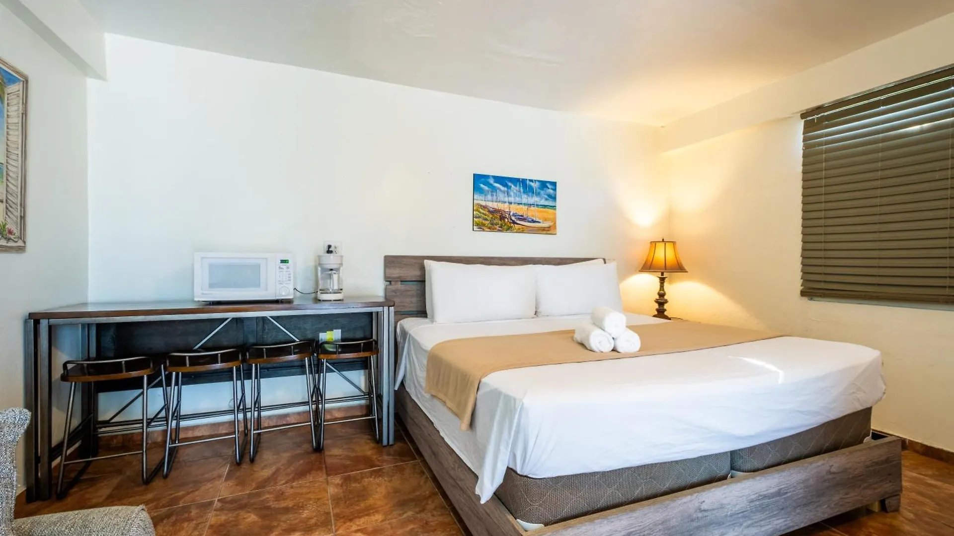 West Coast Inn'S Rincon